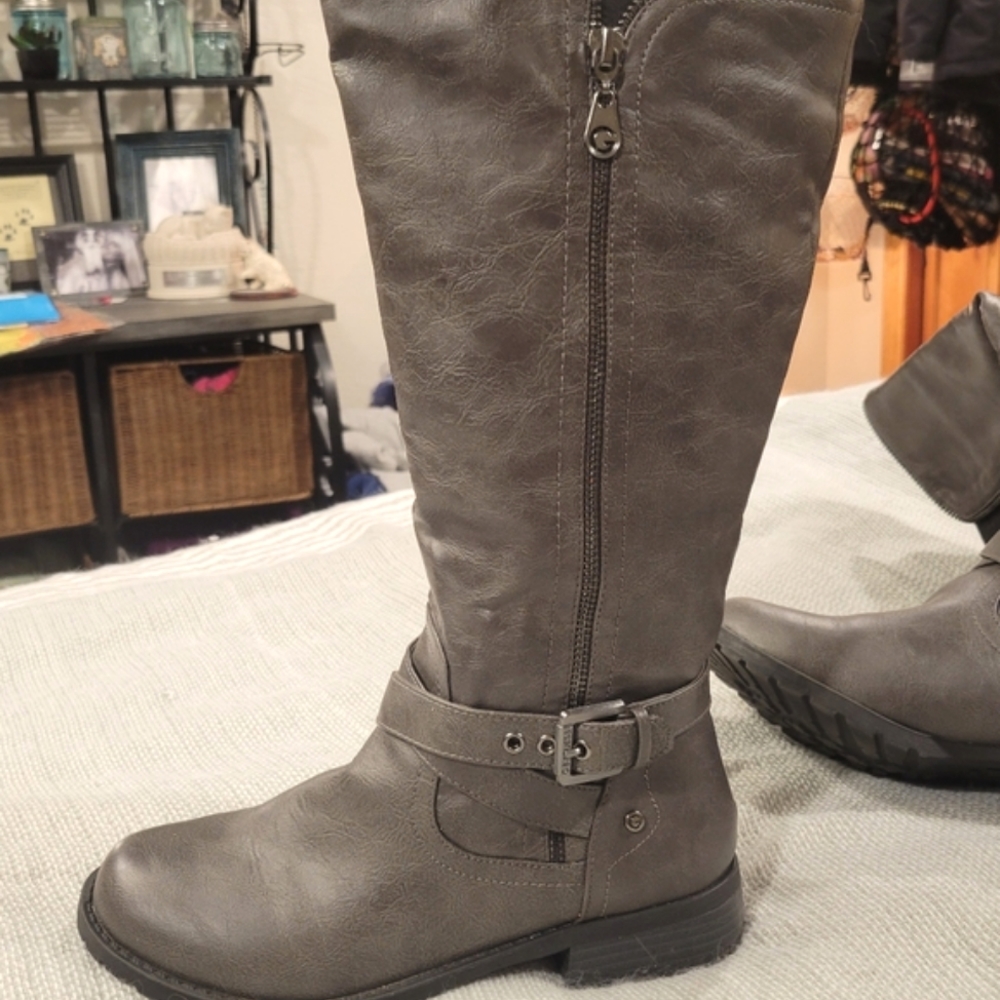 Gray Guess Wide Calf Tall Boots Zip Buckles Riding "Halsey" 7.5, Barely Worn - Picture 5 of 16